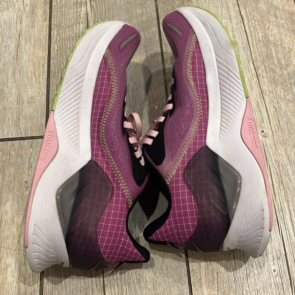 Saucony endorphin speed roll running shoes 9 - Picture 4 of 8